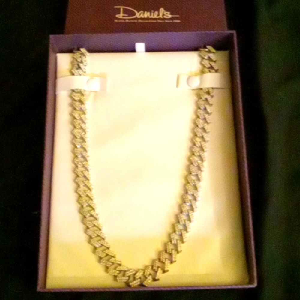 Cuban Link encrusted chain.Daniels jewelry.pure silver perfect condition.